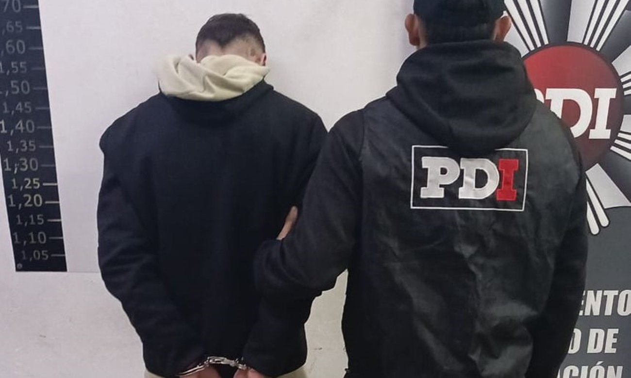 Maximiliano “Maxi” Romero fue detenido por la Policía de Investigaciones en barrio Nuevo Alberdi, en Rosario, en el marco de una causa por asociación ilícita y microtráfico. Foto: PDI.