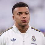 Kylian Mbappé en acción con la camiseta de Real Madrid durante un encuentro oficial. Foto de archivo.