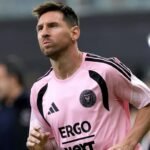 Lionel Messi realiza movimientos precompetitivos durante la entrada en calor de Inter Miami antes de un partido oficial. Foto de archivo.