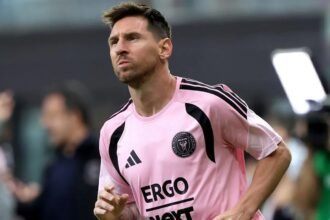 Lionel Messi realiza movimientos precompetitivos durante la entrada en calor de Inter Miami antes de un partido oficial. Foto de archivo.