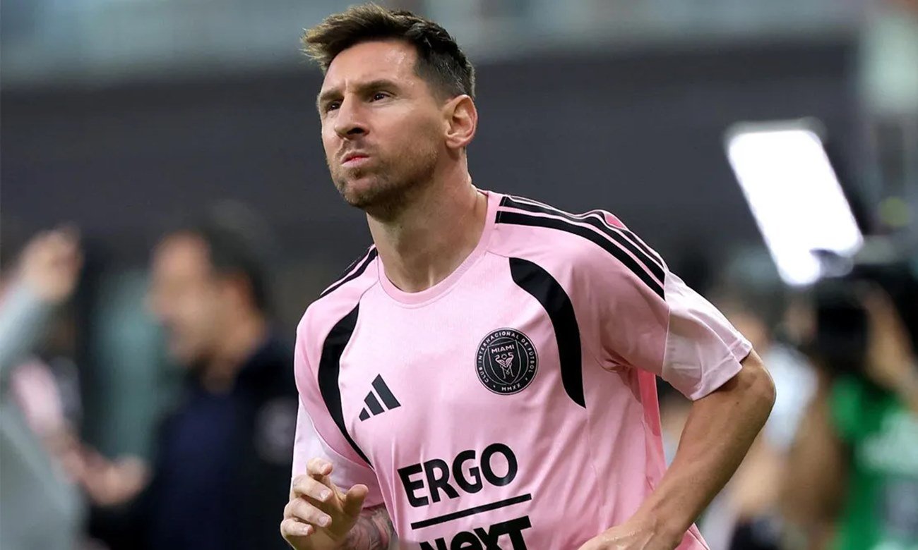 Lionel Messi realiza movimientos precompetitivos durante la entrada en calor de Inter Miami antes de un partido oficial. Foto de archivo.