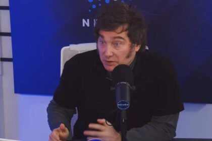 Javier Milei durante una exposición pública vinculada a la economía y las medidas impulsadas por el Gobierno nacional. Foto: archivo.