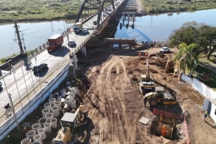 Trabajos en marcha sobre la estructura del nuevo puente que conectará Santa Fe y Santo Tomé. Foto: archivo/Gobierno de Santa Fe.