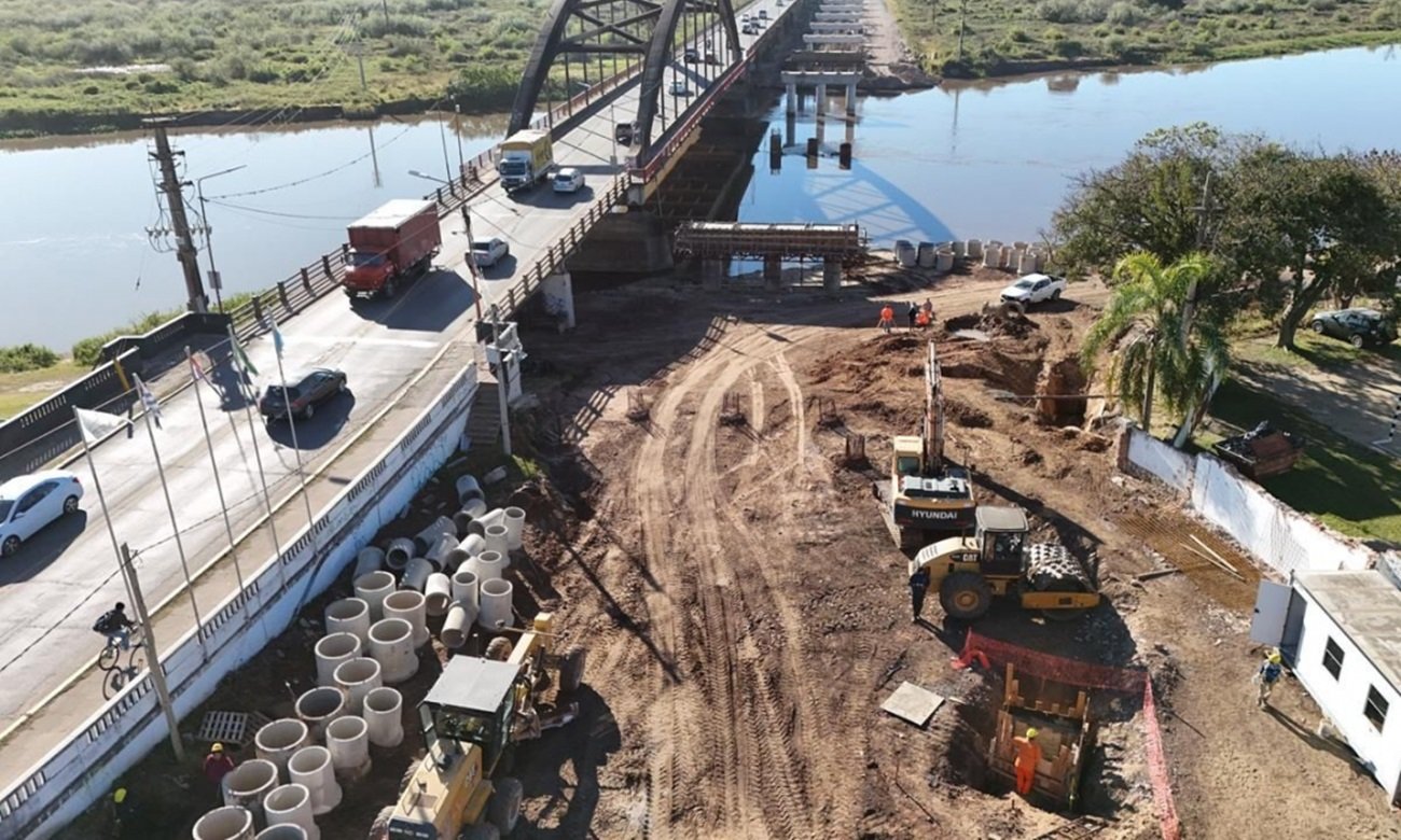 Trabajos en marcha sobre la estructura del nuevo puente que conectará Santa Fe y Santo Tomé. Foto: archivo/Gobierno de Santa Fe.