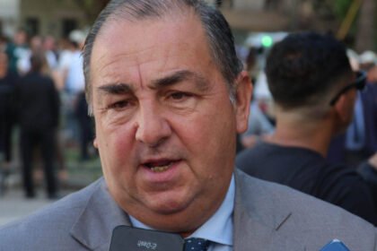 El intendente Juan Pablo Poletti durante una actividad oficial en la ciudad de Santa Fe. Foto de archivo.
