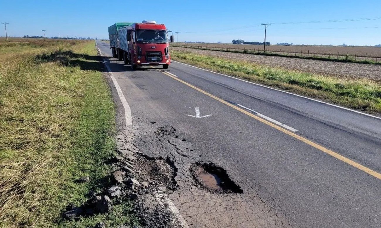 El deterioro de las rutas nacionales en Santa Fe genera preocupación por la seguridad vial y el aumento de los siniestros fatales.