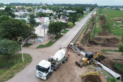 Avanzan las obras de pavimentación e infraestructura en el Boulevard Santiago del Estero de Suardi.