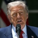 Donald Trump durante una aparición pública en Estados Unidos en medio de su participación en debates sobre política internacional. Foto de archivo.