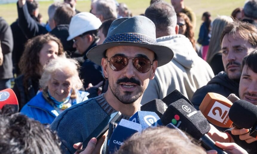 Abel Pintos durante su visita al Parque Nacional a la Bandera, en la previa de los festejos por el Día de la Bandera en Rosario. Foto: archivo.