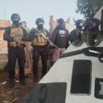 Efectivos de la Policía de Investigaciones durante un procedimiento realizado en la ciudad de Santa Fe. Foto de archivo.