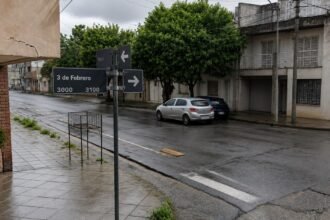 Esquina de 3 de Febrero y Urquiza, en barrio Sur de la ciudad de Santa Fe. El sector fue escenario de un hecho de estafa bajo la modalidad conocida como "cuento del tío". Foto de archivo.
