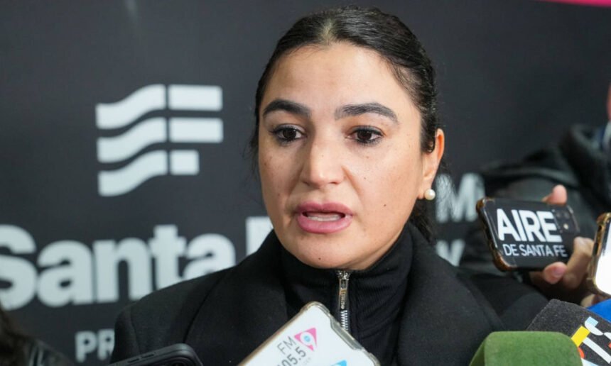 Eva Cainelli, directora de la Policía de Investigaciones (PDI), durante una conferencia de prensa. Foto de archivo.