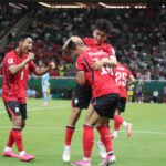 Jugadores de Corea del Sur celebran uno de los goles que le permitió al conjunto asiático revertir el resultado ante República Checa en la Copa del Mundo.