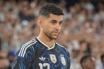 Cristian "Cuti" Romero durante un partido con la Selección Argentina. Foto: archivo.