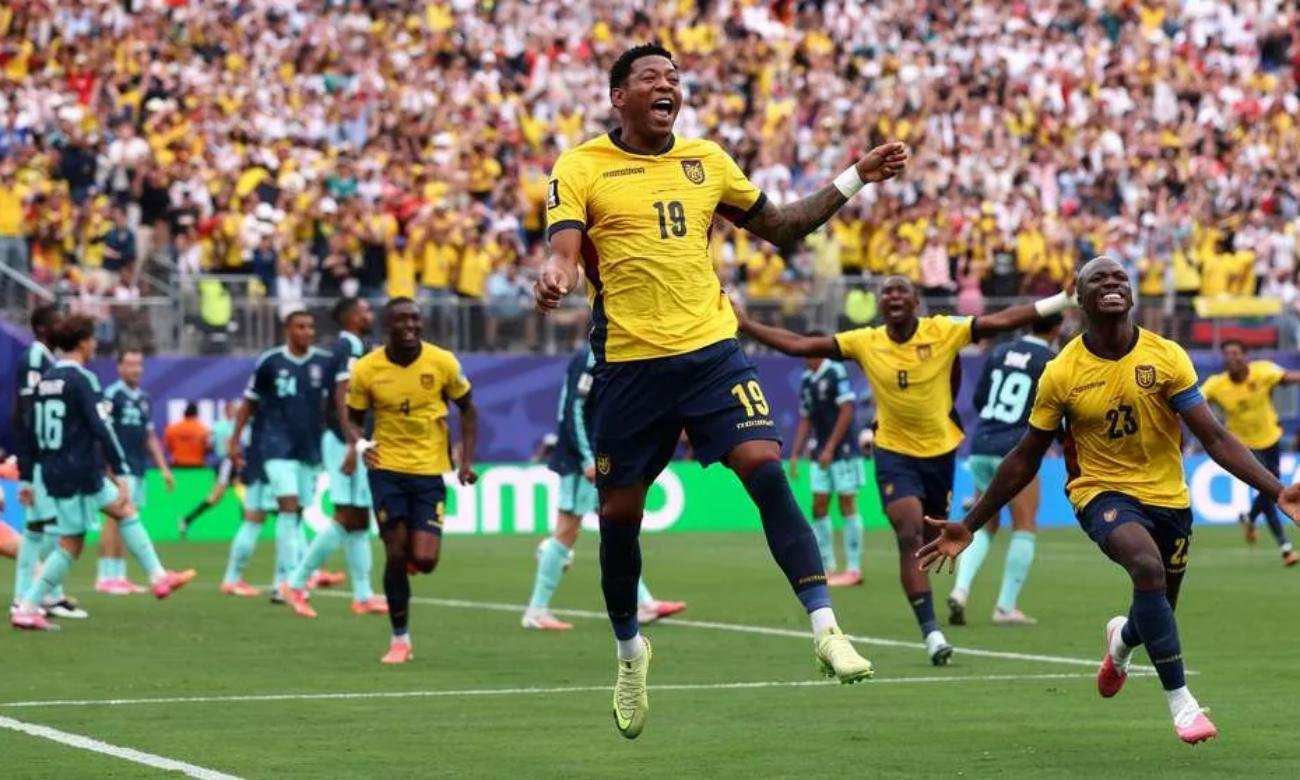 Jugadores de la selección de Ecuador celebran un gol durante un partido oficial del Mundial 2026. Foto: archivo.