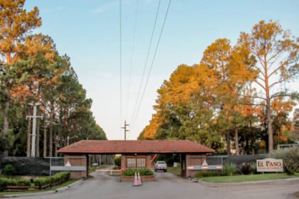 Acceso principal al Club de Campo El Paso, uno de los barrios privados más importantes de la región, emplazado sobre la autopista Santa Fe–Rosario, en jurisdicción de Santo Tomé. Foto de archivo.