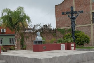 Vista general del Colegio Nuestra Señora de Lourdes, establecimiento educativo que reúne niveles secundarios y técnicos. Foto de archivo.
