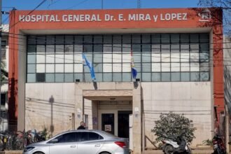 Foto de archivo: Fachada del Hospital Mira y López de la ciudad de Santa Fe, una de las instituciones de referencia en salud mental de la provincia.