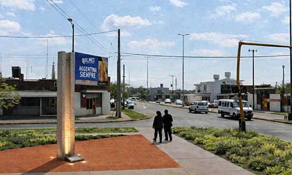 Recreación digital de las obras proyectadas para el Acceso Oeste de la ciudad de Santa Fe, que incluyen la puesta en valor del entorno urbano sobre avenida Iturraspe. Foto: Municipalidad de Santa Fe.
