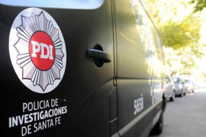 Imagen de archivo. Móvil de la Policía de Investigaciones (PDI) durante tareas operativas en la provincia de Santa Fe.