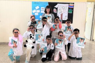 Estudiantes participan de actividades de lectura y alfabetización en una escuela santafesina, en el marco de programas educativos destinados a fortalecer los aprendizajes.
