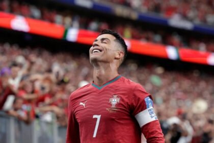 Cristiano Ronaldo celebra un gol con la selección de Portugal durante una competencia internacional. Foto de archivo.