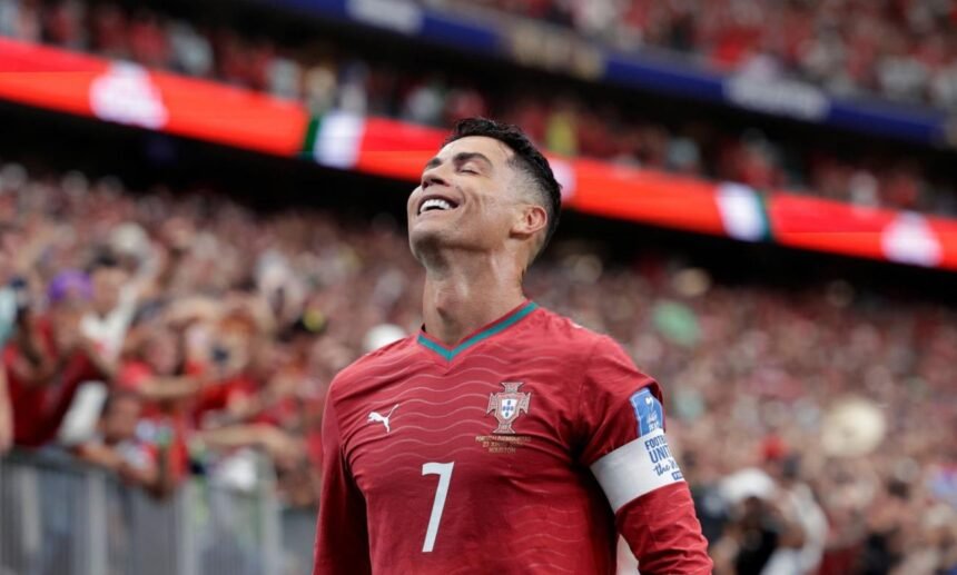 Cristiano Ronaldo celebra un gol con la selección de Portugal durante una competencia internacional. Foto de archivo.