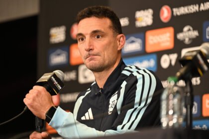 Lionel Scaloni durante una conferencia de prensa previa al inicio de una competencia internacional con la Selección argentina. Foto de archivo.Lionel Scaloni durante una conferencia de prensa previa al inicio de una competencia internacional con la Selección argentina. Foto de archivo.