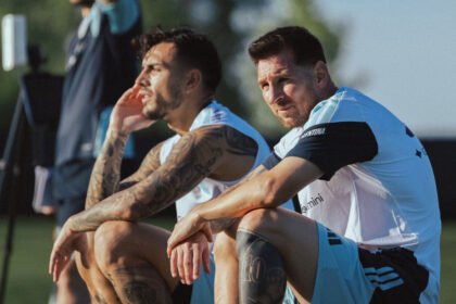 Jugadores de la Selección Argentina durante una sesión de entrenamiento en Estados Unidos, en la etapa final de preparación para una competencia internacional.
