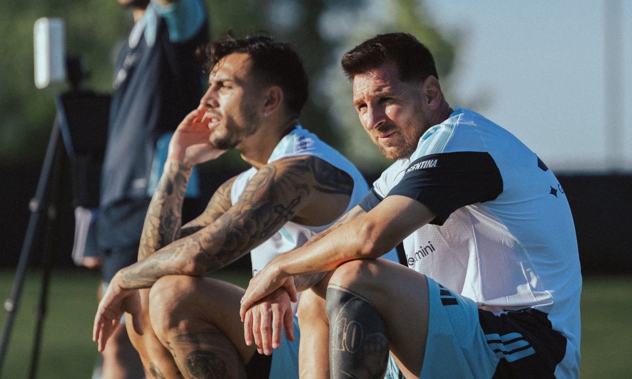 Jugadores de la Selección Argentina durante una sesión de entrenamiento en Estados Unidos, en la etapa final de preparación para una competencia internacional.