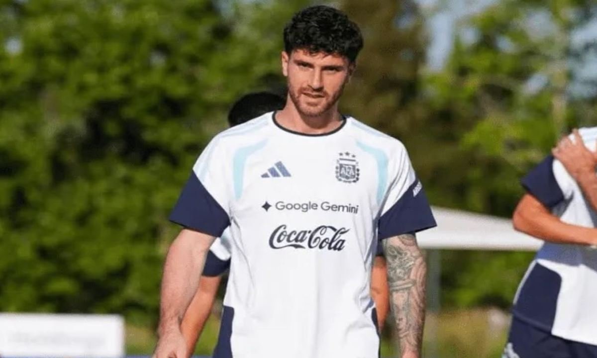 Marcos Senesi durante una convocatoria con la Selección argentina. Foto de archivo.