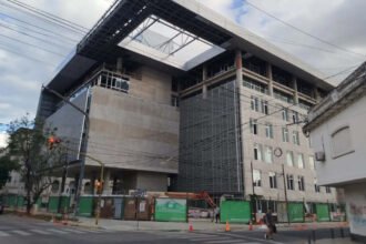 Vista del nuevo Anexo del Palacio de Tribunales de Santa Fe, una obra destinada a modernizar la infraestructura judicial y centralizar dependencias del sistema de Justicia provincial.