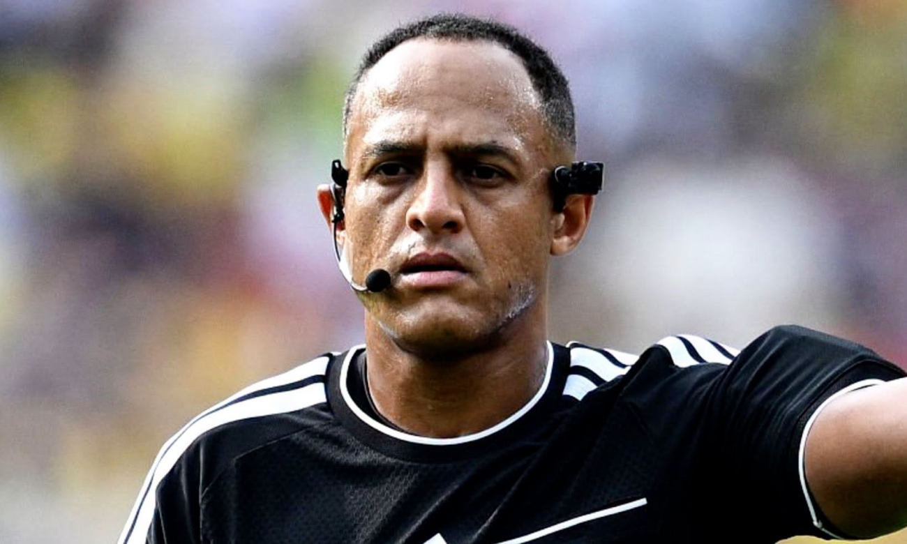 El árbitro estadounidense Ismail Elfath fue designado por la FIFA para dirigir un encuentro del Mundial 2026.