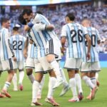 La Selección Argentina celebra una clasificación trabajada tras un partido exigente y cambiante en el Mundial.