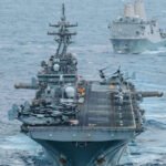 Foto de archivo. Un buque militar de Estados Unidos durante una misión de patrullaje en aguas internacionales, en una imagen representativa de las operaciones navales en Medio Oriente.
