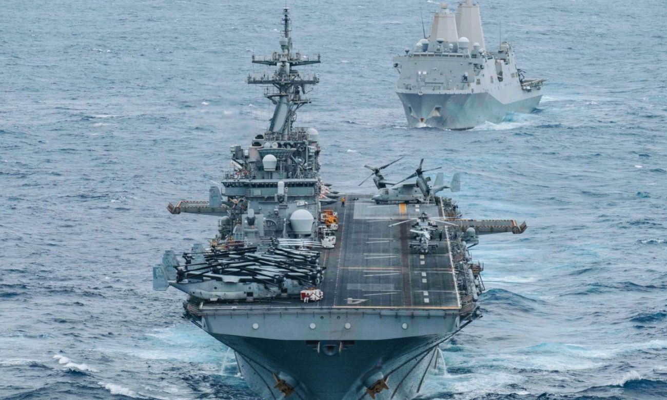 Foto de archivo. Un buque militar de Estados Unidos durante una misión de patrullaje en aguas internacionales, en una imagen representativa de las operaciones navales en Medio Oriente.