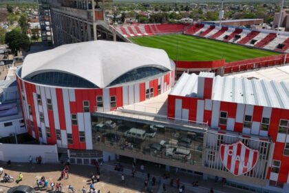 Vista aérea de las instalaciones del Club Atlético Unión de Santa Fe, con su infraestructura deportiva y espacios destinados a las actividades institucionales. Foto: gentileza.