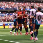 Mikel Merino celebra el gol que le dio a España la clasificación a las semifinales del Mundial, en un partido decisivo ante Bélgica.