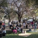 Turistas y familias disfrutan de las propuestas culturales, gastronómicas y recreativas que forman parte de la agenda turística de Santa Fe. Foto de archivo.