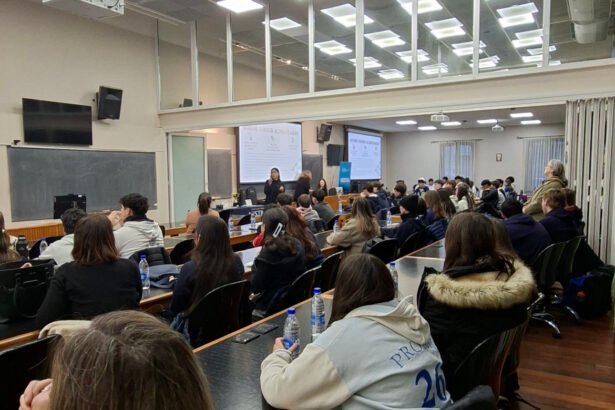 El Desafío MESE Austral reunió a estudiantes de distintas localidades santafesinas en una propuesta educativa que busca acercar a los jóvenes al mundo empresarial mediante la práctica y la toma de decisiones. Foto de archivo.