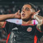 Gonzalo Morales con la camiseta de Barracas Central durante un partido oficial. Foto de archivo.