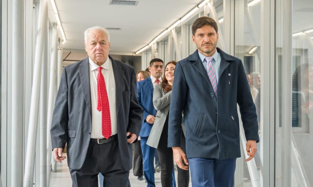 Rafael Gutiérrez y el gobernador Maximiliano Pullaro durante la inauguración del nuevo Anexo del Palacio de Justicia en la ciudad de Santa Fe. Foto: archivo.