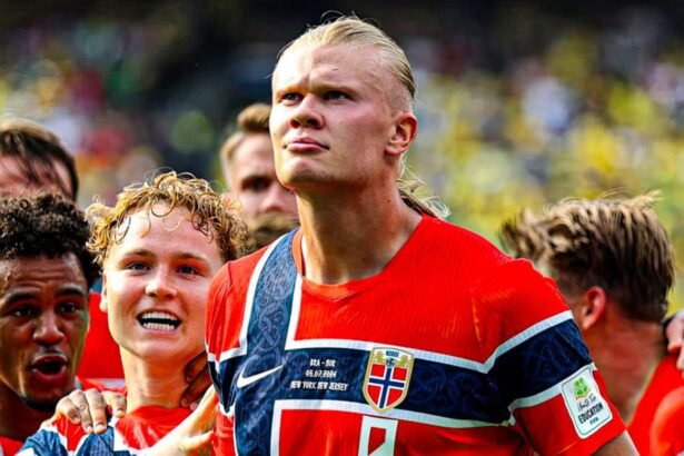 Erling Haaland celebra uno de sus goles con la camiseta de Noruega durante un partido oficial. Foto de archivo.