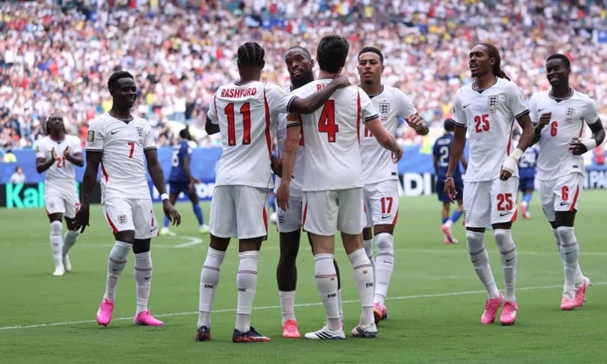 Selección de Inglaterra celebra una de las conquistas en el partido por el tercer puesto del Mundial. Foto: archivo.