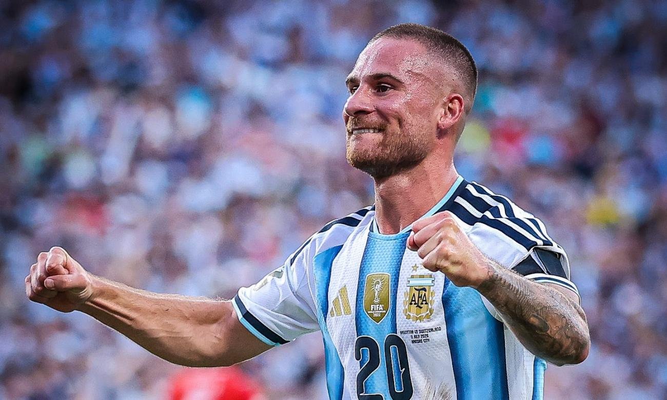 Alexis Mac Allister celebra el gol que pone en ventaja a la Selección Argentina ante Suiza por los cuartos de final del Mundial 2026.