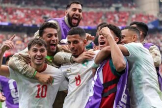 Marruecos celebra la clasificación a los cuartos de final tras una sólida victoria ante Canadá en el Mundial.