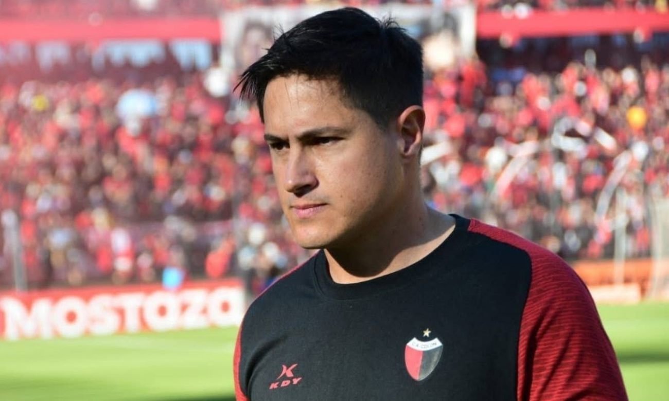 Ezequiel Medrán durante un encuentro de Colón en el estadio Brigadier López. Imagen de archivo.