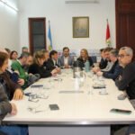 Profesionales de la salud participan de una reunión paritaria con representantes del Gobierno de Santa Fe para analizar la propuesta salarial del sector.