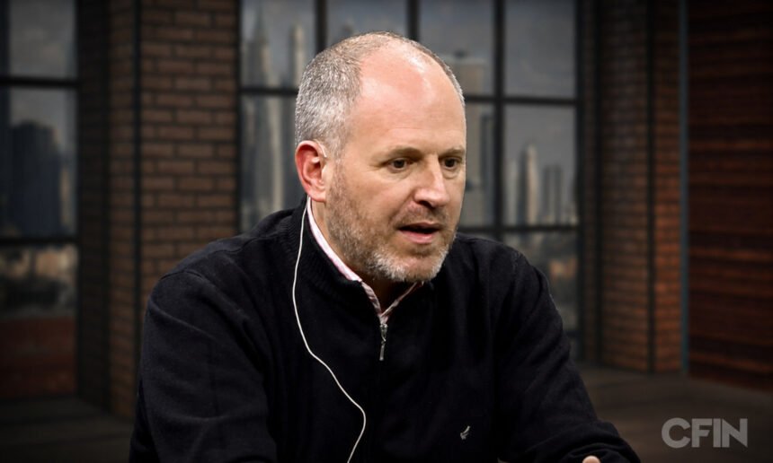 Ramiro Dall’Aglio, vicepresidente de la Masonería Argentina, durante una entrevista en medios de comunicación donde abordó el rol histórico y social de la institución. Foto de archivo.