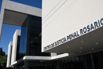 Edificio del Centro de Justicia Penal de Rosario, sede donde se desarrollan audiencias y procesos judiciales de la provincia de Santa Fe.